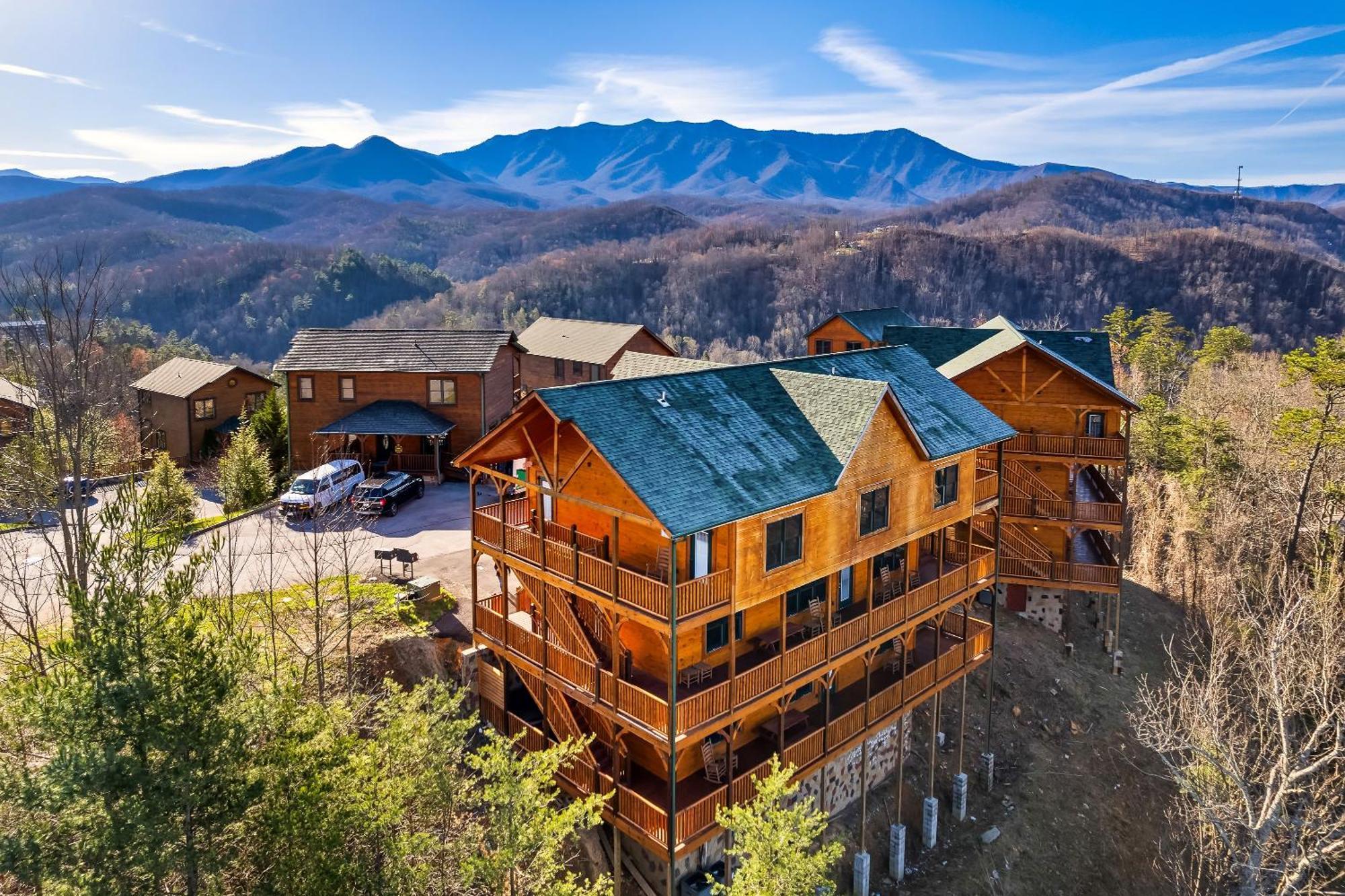 Full Equipped Cabin With A Pool And Game Room Smokies Views Gatlinburg Exterior foto